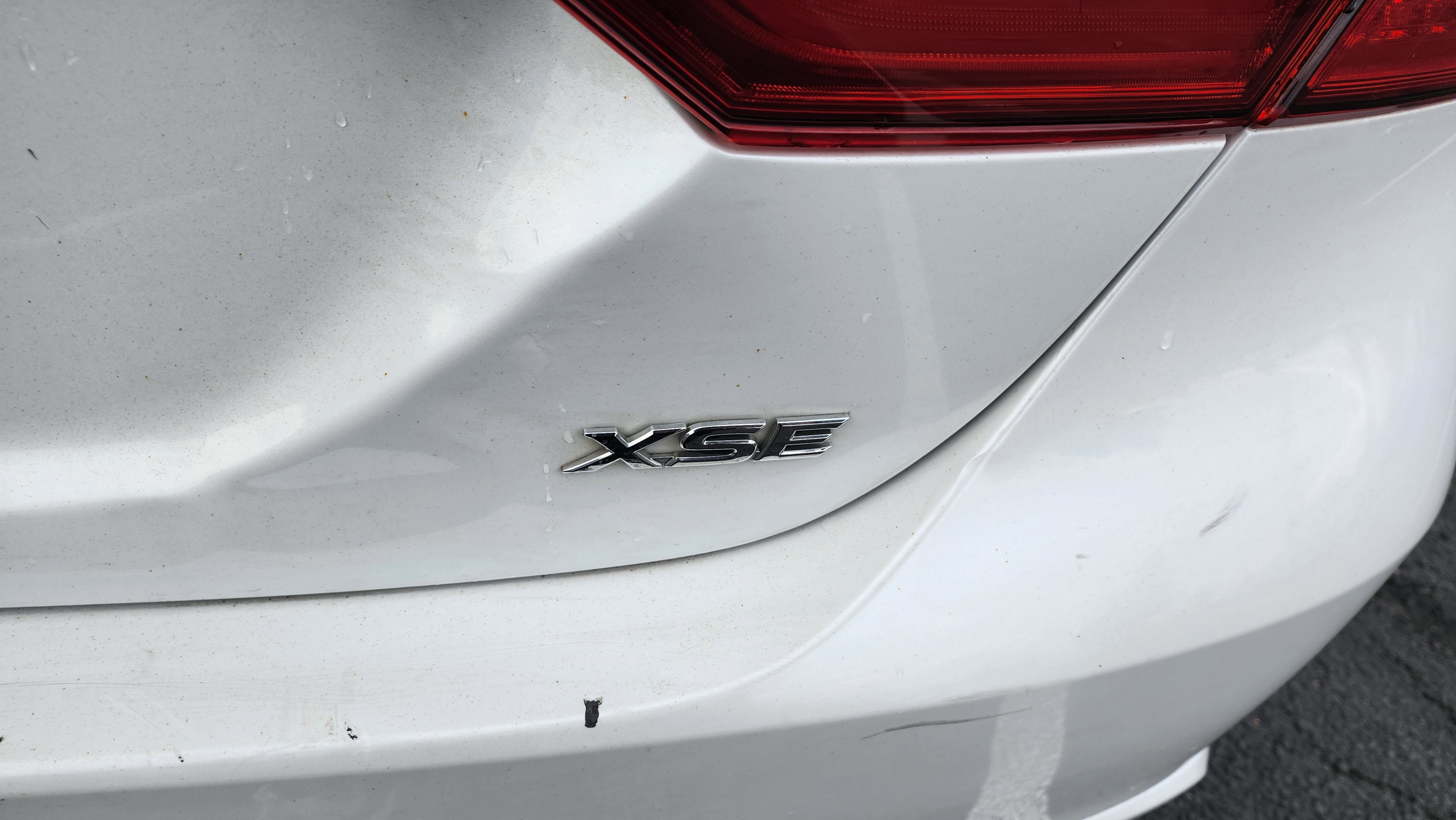 Used 2020 Toyota Camry XSE image 14