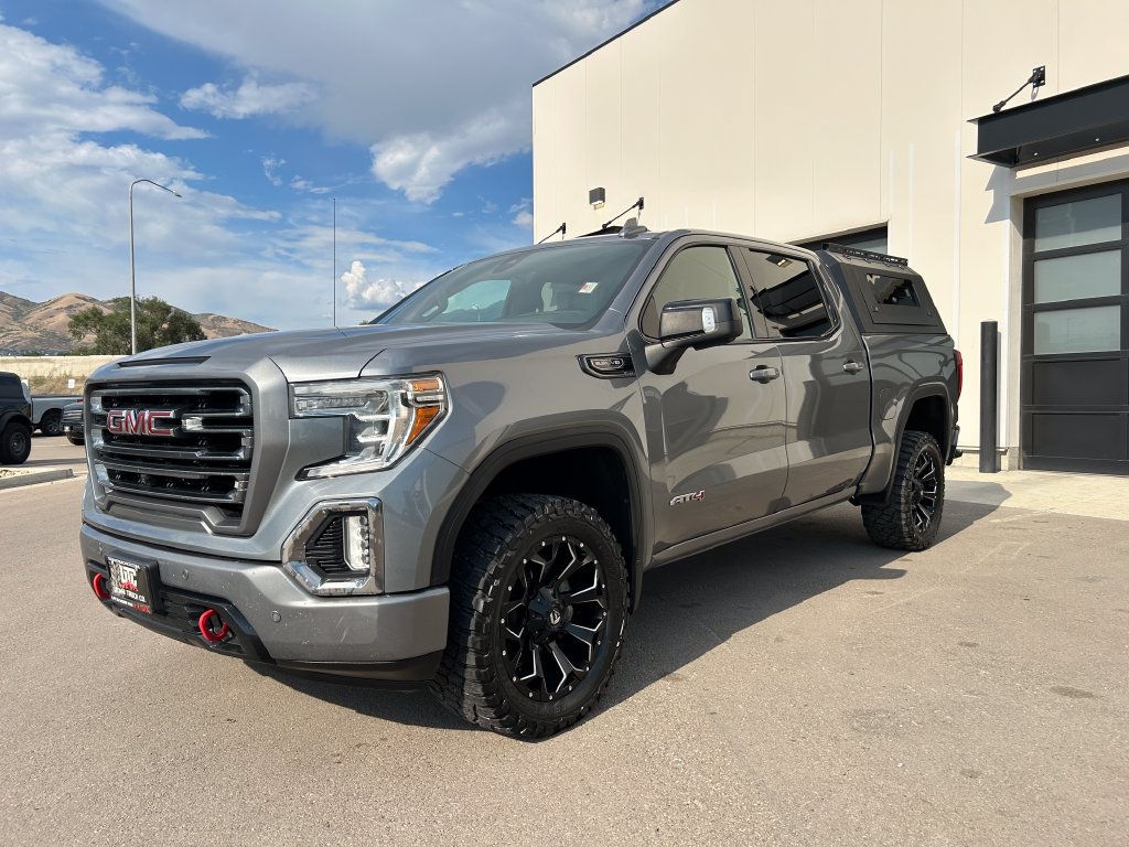 Used 2020 GMC Sierra 1500 AT4 w/ Technology Package AWD/4WD image 2