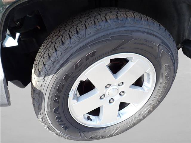 Used 2010 Jeep Wrangler Sahara w/ Dual Top Group AWD/4WD image 7