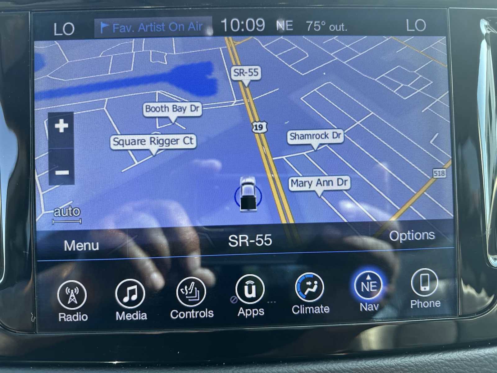Used 2017 Chrysler Pacifica Touring-L FWD image 28