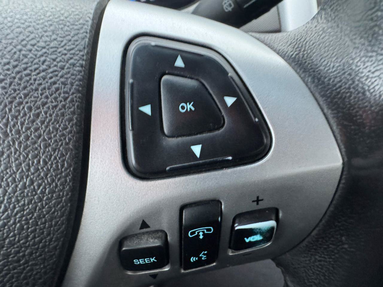 Used 2013 Ford Edge SEL FWD image 18