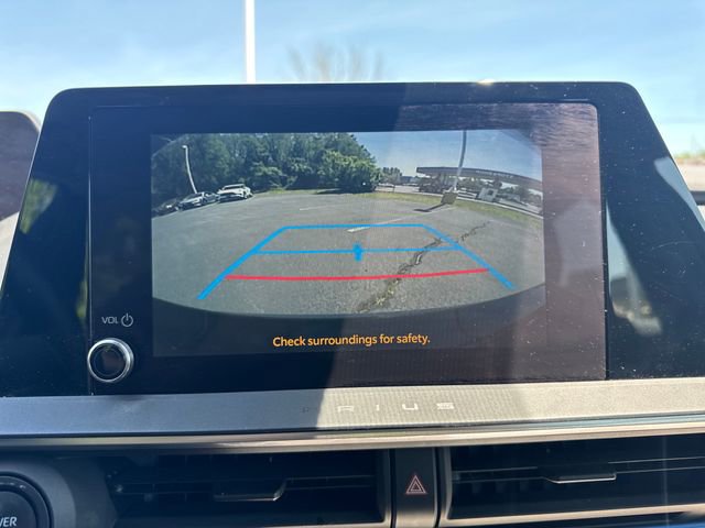 Used 2023 Toyota Prius XLE AWD/4WD image 18