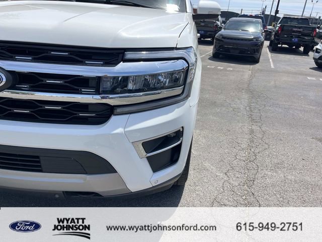 Used 2022 Ford Expedition Max Limited image 9
