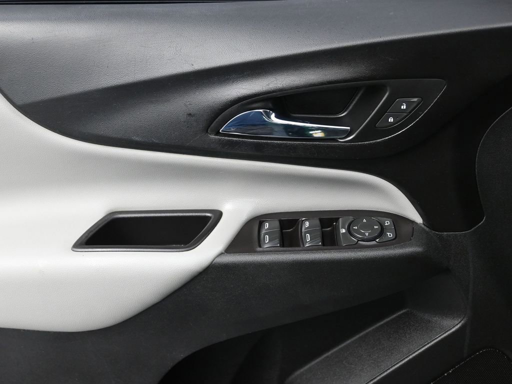 Used 2018 Chevrolet Equinox LS image 11