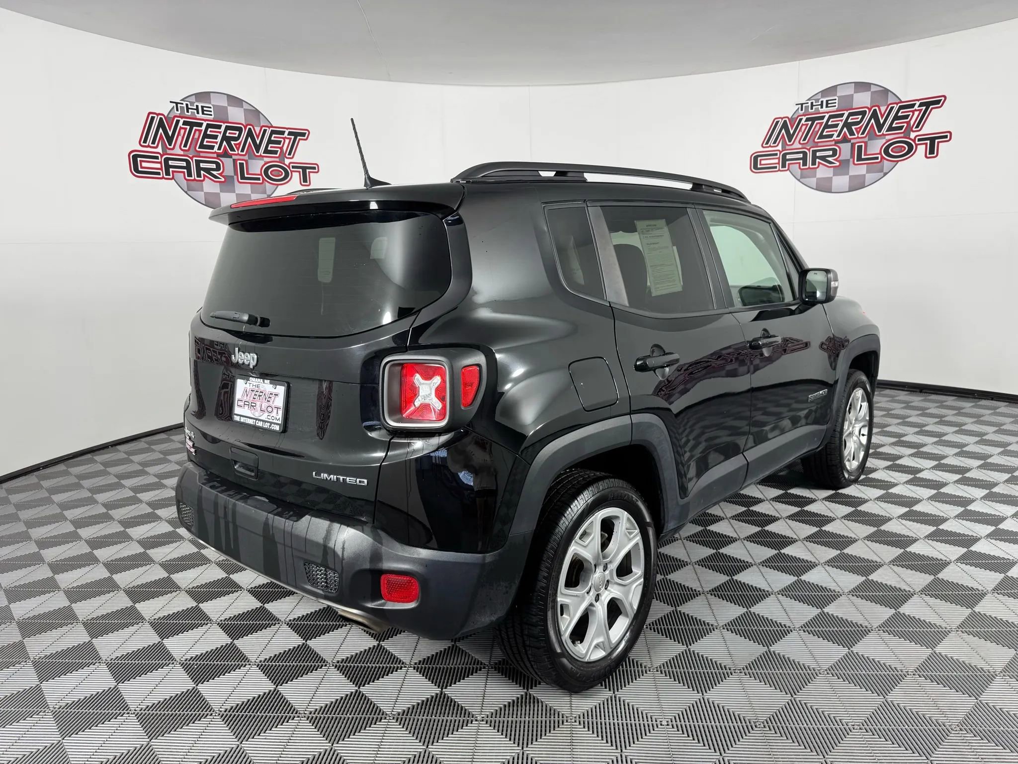 Used 2019 Jeep Renegade Limited w/ UConnect 8.4 Nav Group image 7
