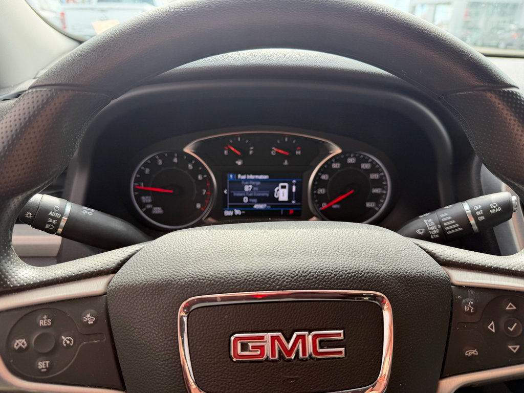 Used 2023 GMC Acadia SLE w/ Driver Convenience Package image 4