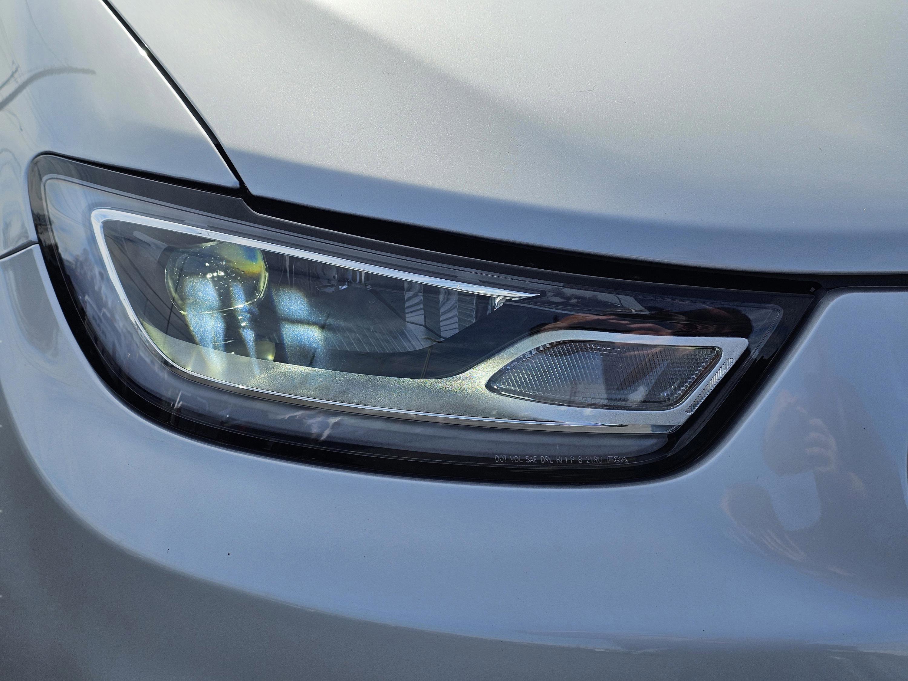 New 2026 Chrysler Pacifica Select image 4