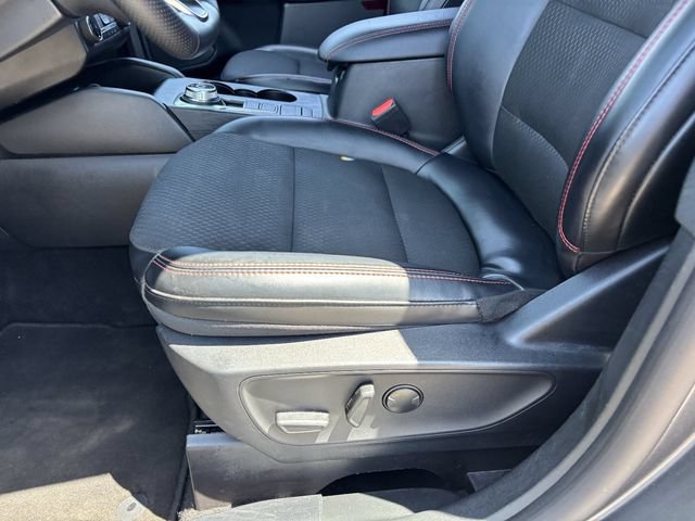 Used 2025 Ford Escape ST-Line Select AWD/4WD image 20