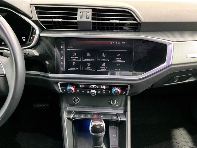Used 2022 Audi Q3 2.0T Premium Plus AWD/4WD image 24
