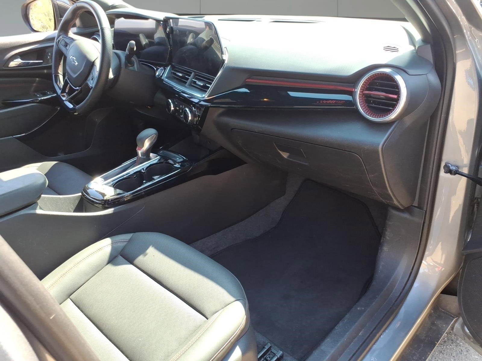 Used 2024 Chevrolet Trax RS w/ Driver Confidence Package FWD image 7
