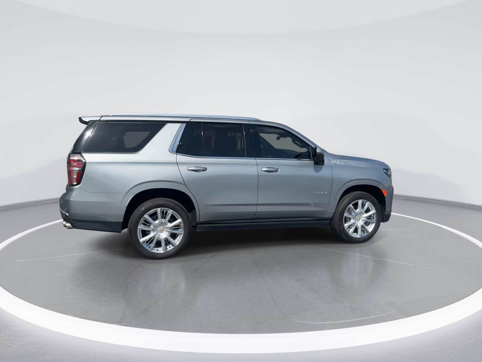 Used 2024 Chevrolet Tahoe High Country w/ Premium Package image 10