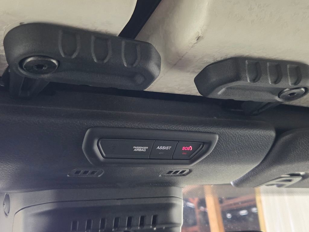 Certified 2020 Jeep Gladiator Overland image 29