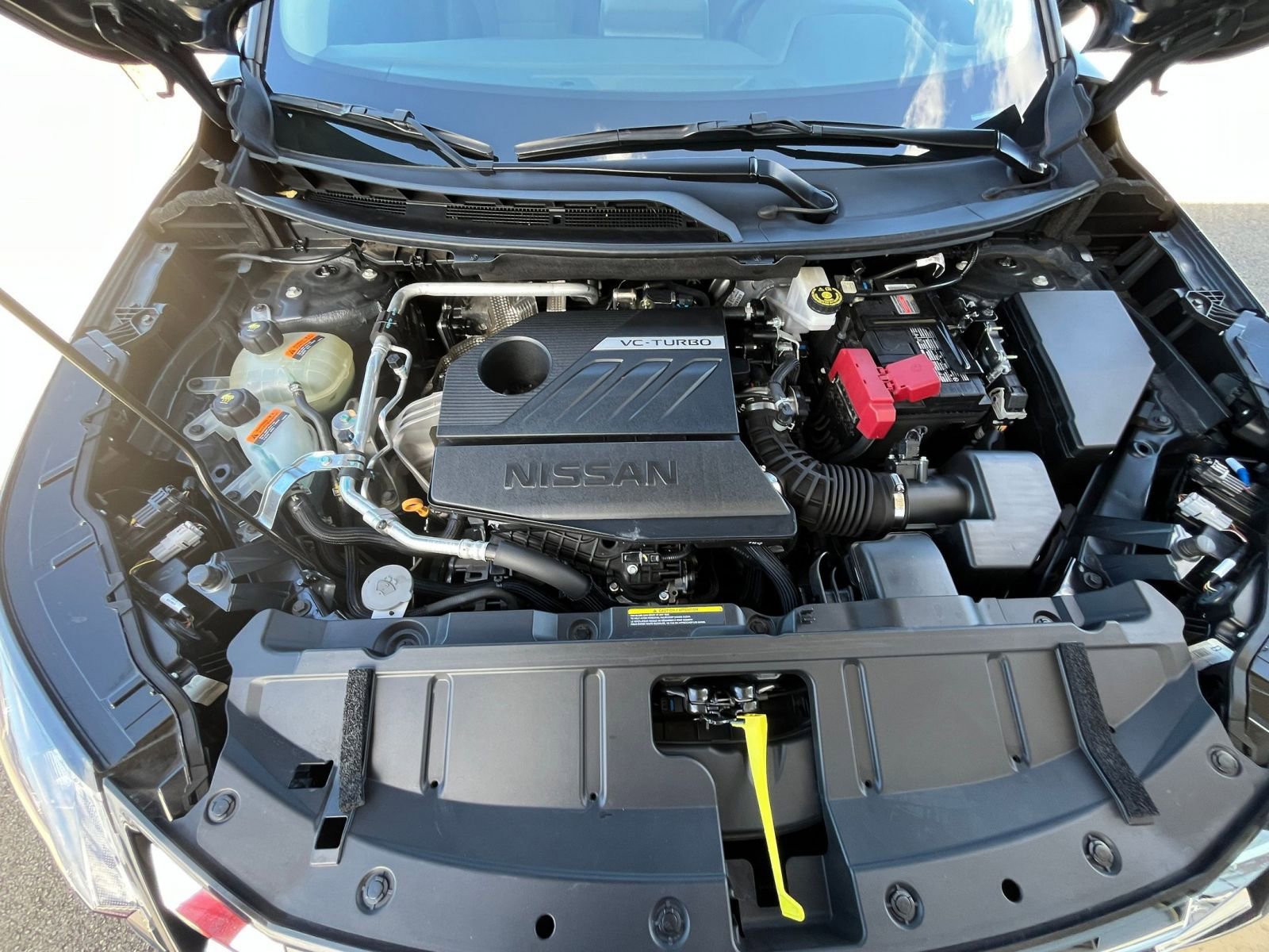 Used 2025 Nissan Rogue SV image 34