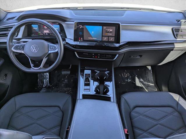 Used 2024 Volkswagen Atlas Cross Sport SE image 16