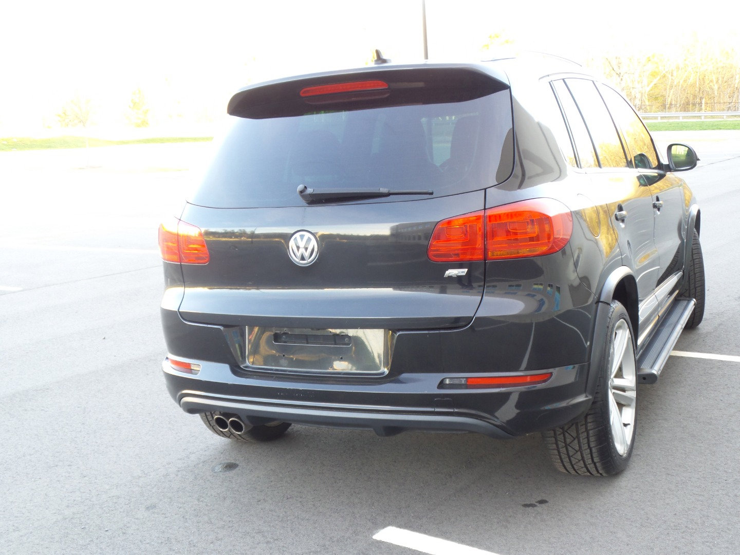 Used 2015 Volkswagen Tiguan R-Line image 9