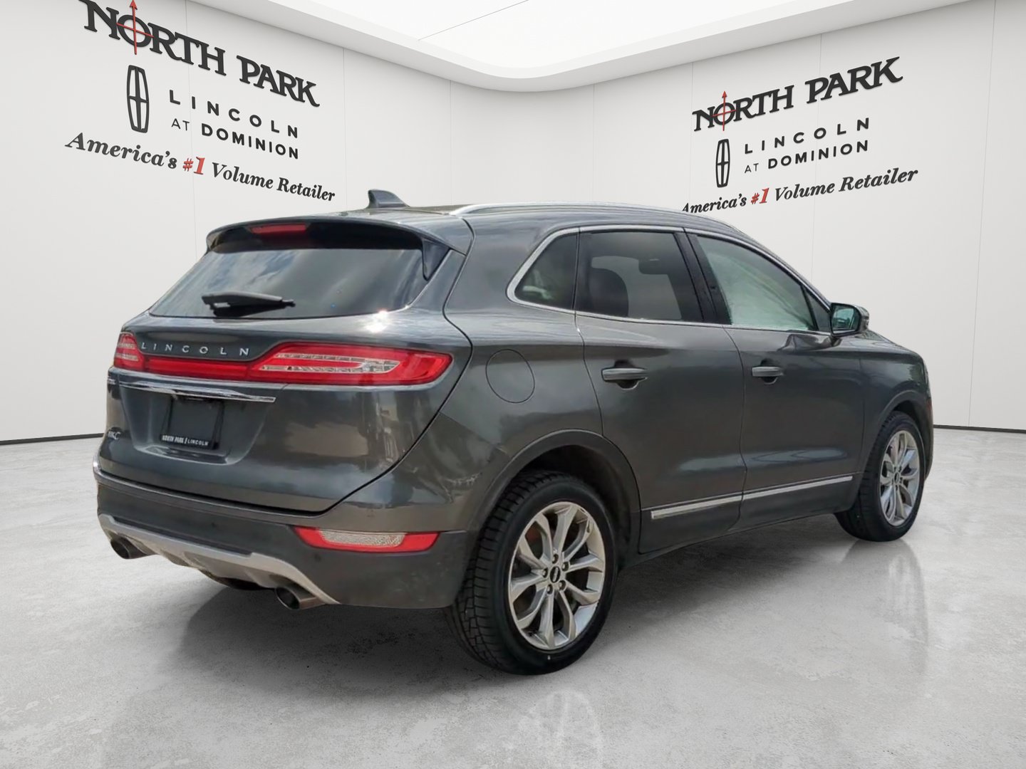 Used 2019 Lincoln MKC Select w/ MKC Climate Package FWD image 5