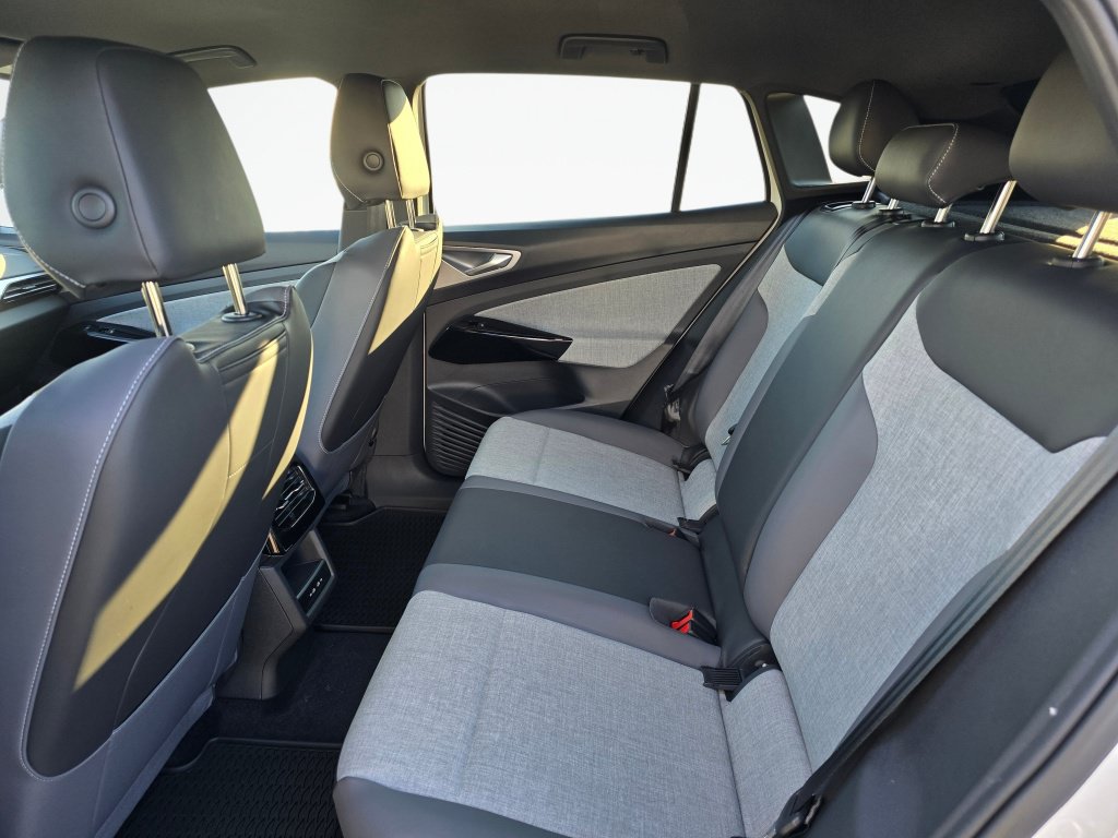 New 2026 Volkswagen ID.4 Pro AWD/4WD image 28