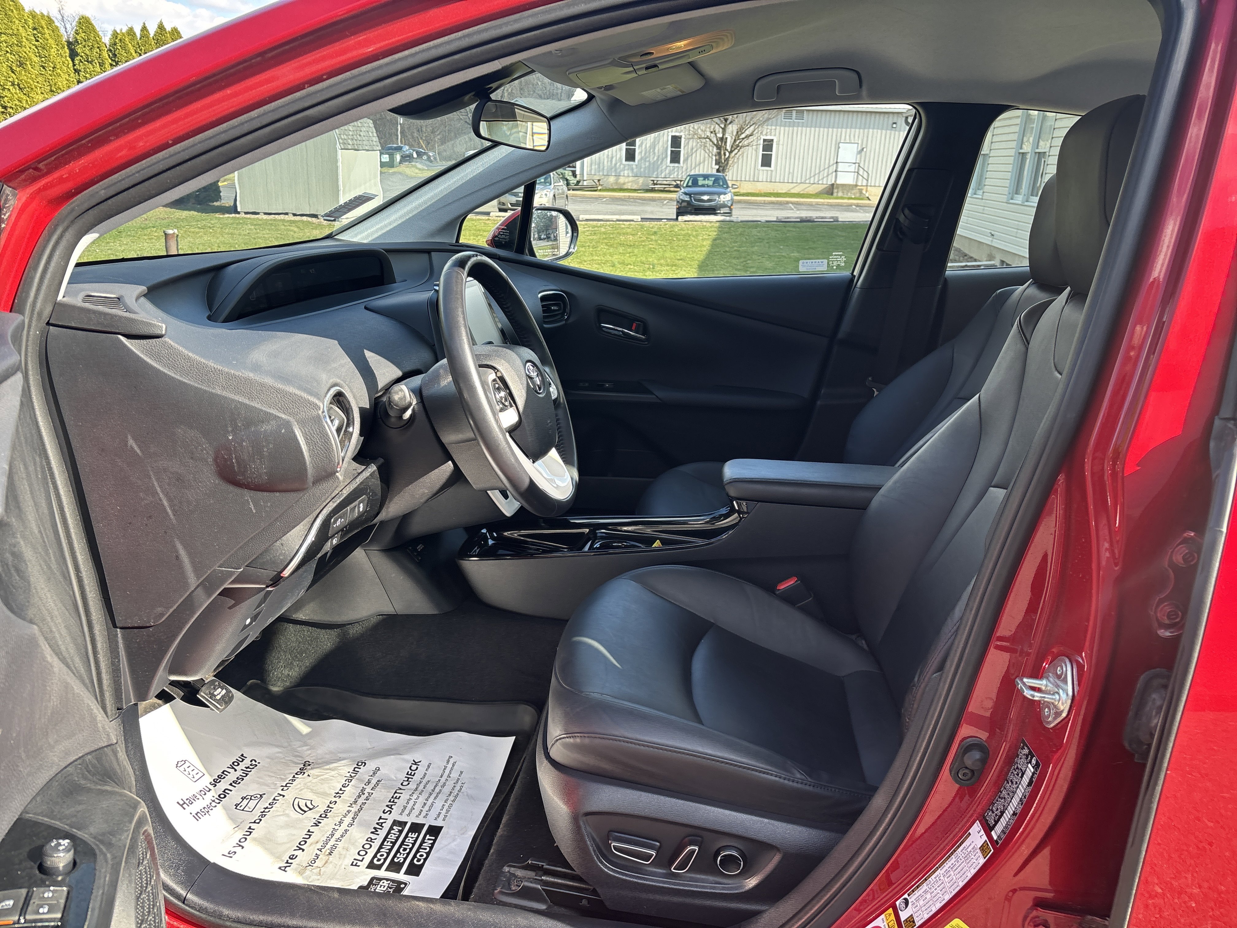 Used 2018 Toyota Prius Prime Premium image 13