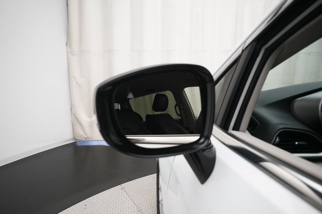 Used 2024 Chrysler Pacifica Touring-L FWD image 26