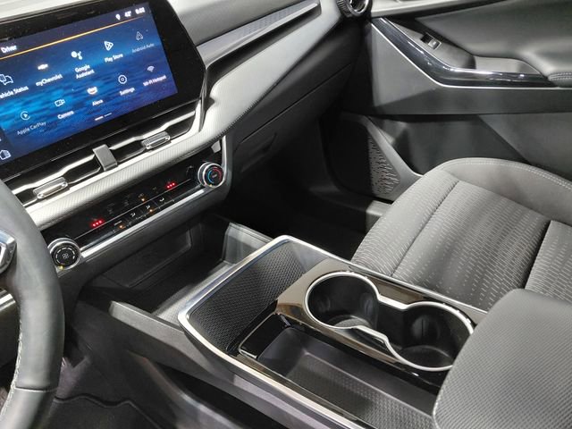 Used 2025 Chevrolet Equinox LT image 25