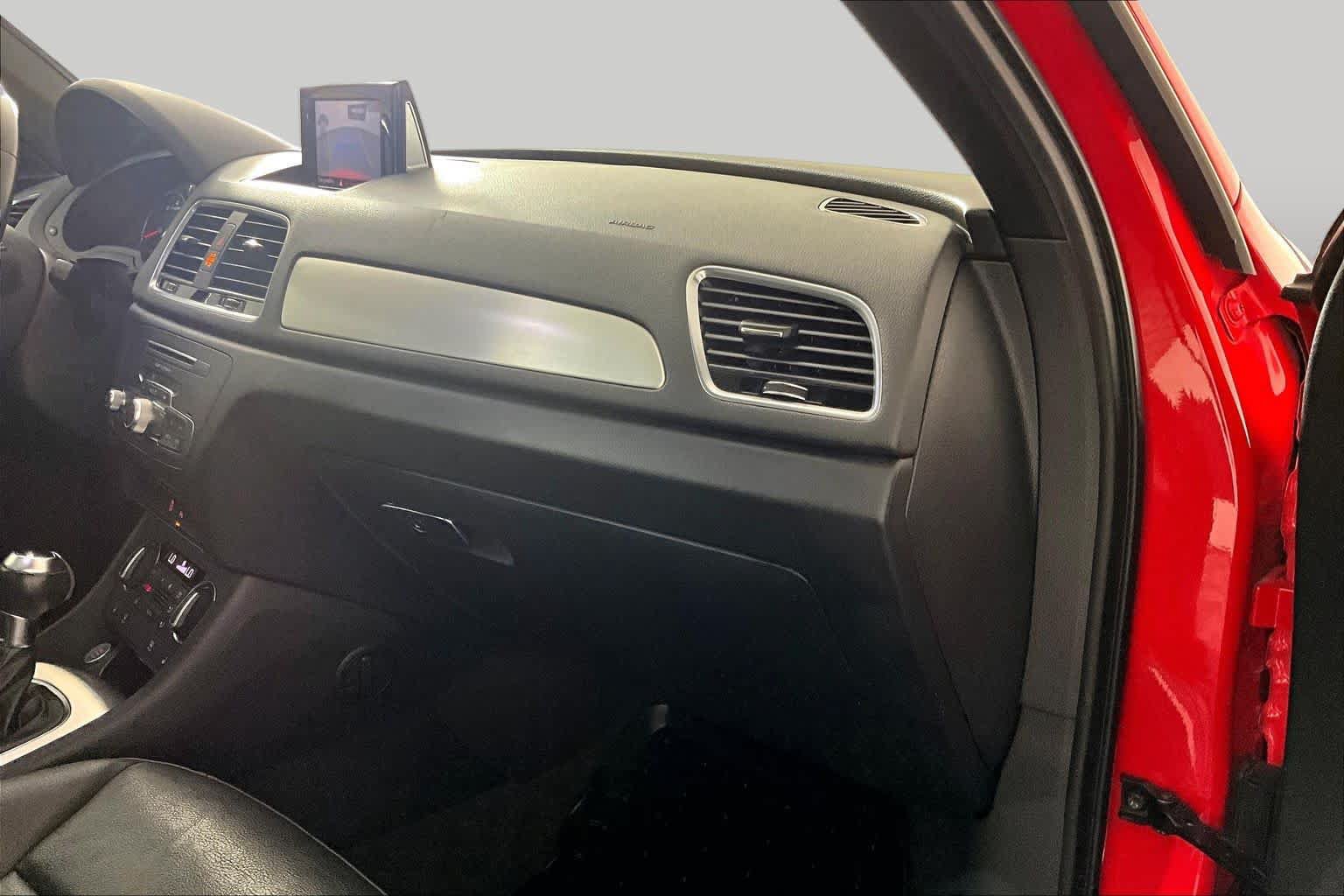 Used 2018 Audi Q3 2.0T Premium FWD image 17