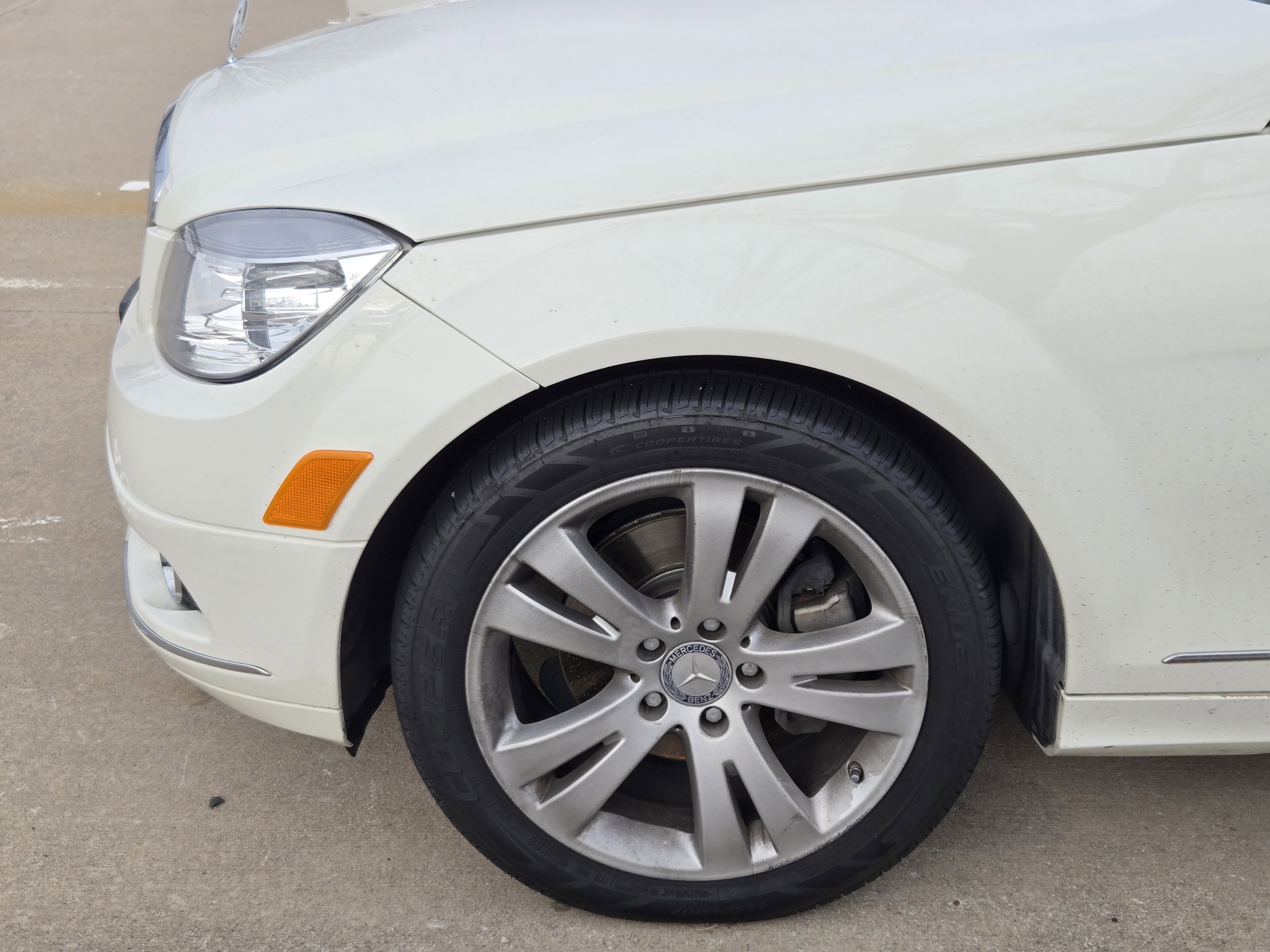 Used 2008 Mercedes-Benz C 300 Sedan image 8