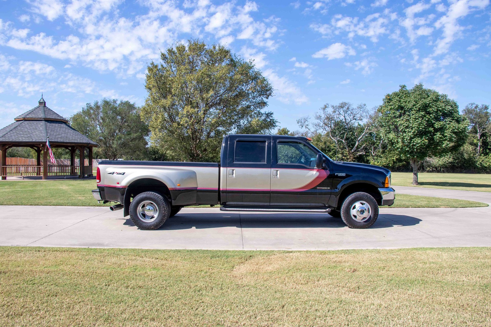 Used 2000 Ford F350 Lariat image 18