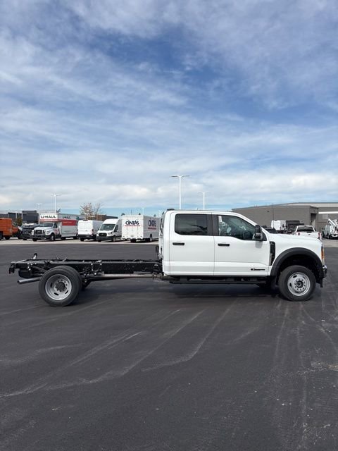 New 2026 Ford F550 4x4 Crew Cab image 4