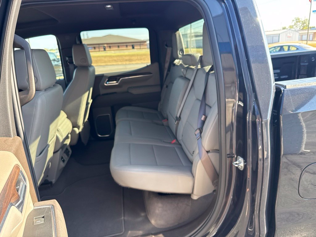 Used 2025 GMC Sierra 1500 SLT AWD/4WD image 26