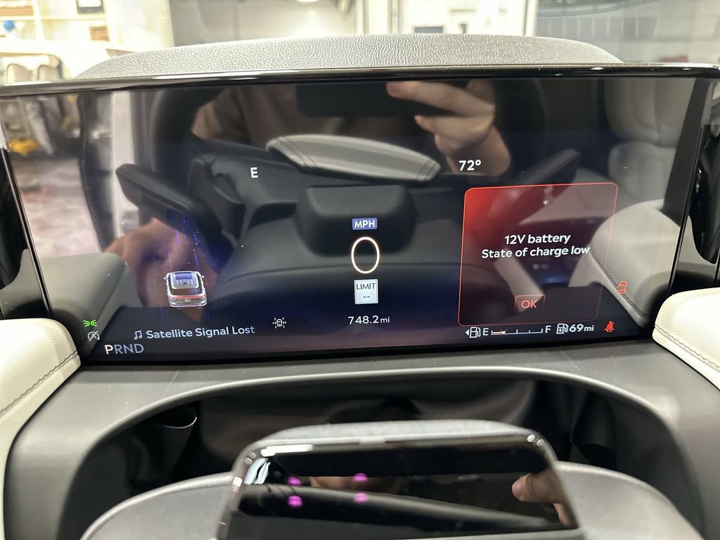 Used 2026 Lincoln Aviator Reserve AWD/4WD image 10