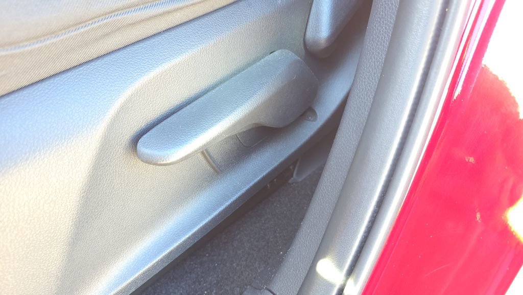 Certified 2022 Toyota RAV4 LE FWD image 16