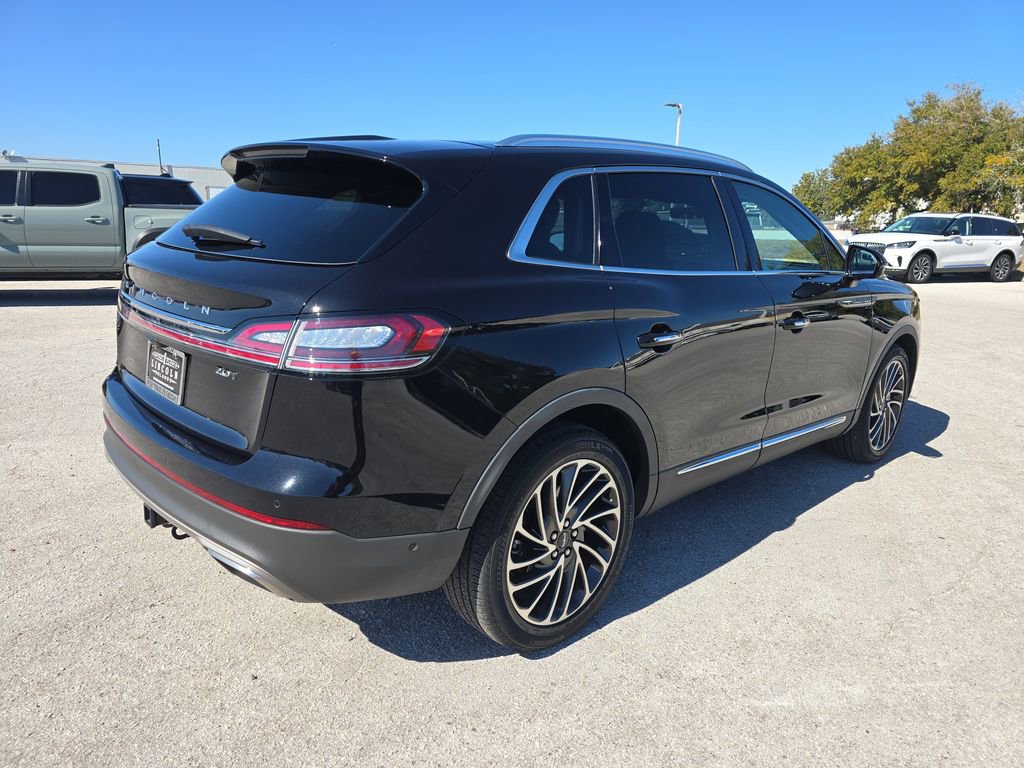 Used 2020 Lincoln Nautilus Reserve image 3