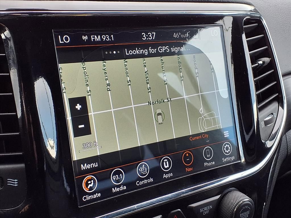 Used 2020 Jeep Grand Cherokee Altitude image 21