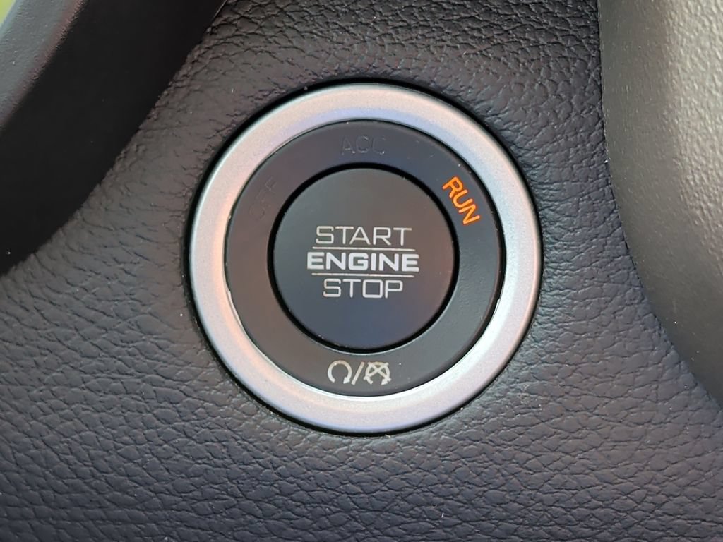 Used 2019 RAM 1500 Laramie w/ Sport Appearance Package AWD/4WD image 26