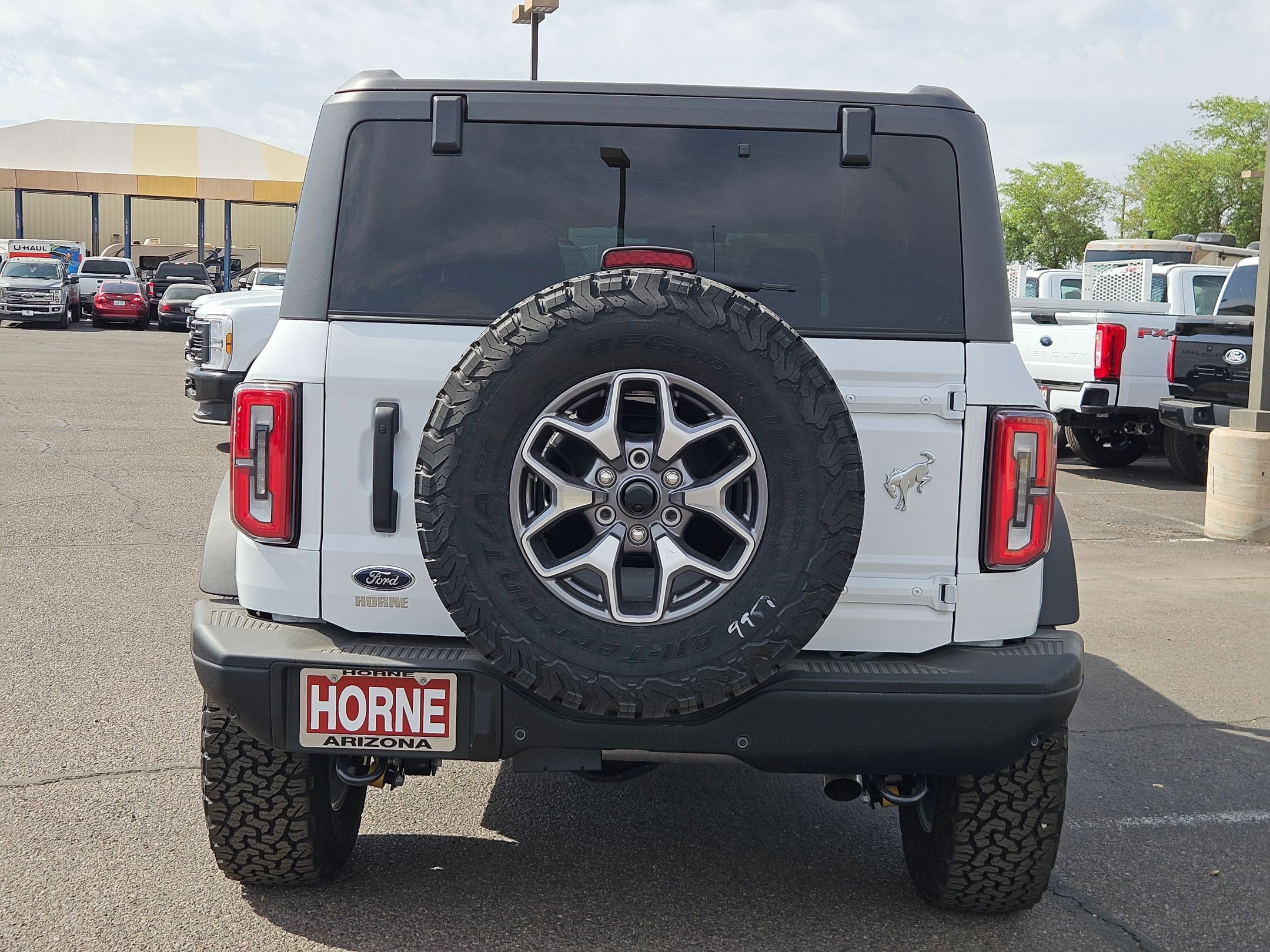 New 2025 Ford Bronco Badlands image 3