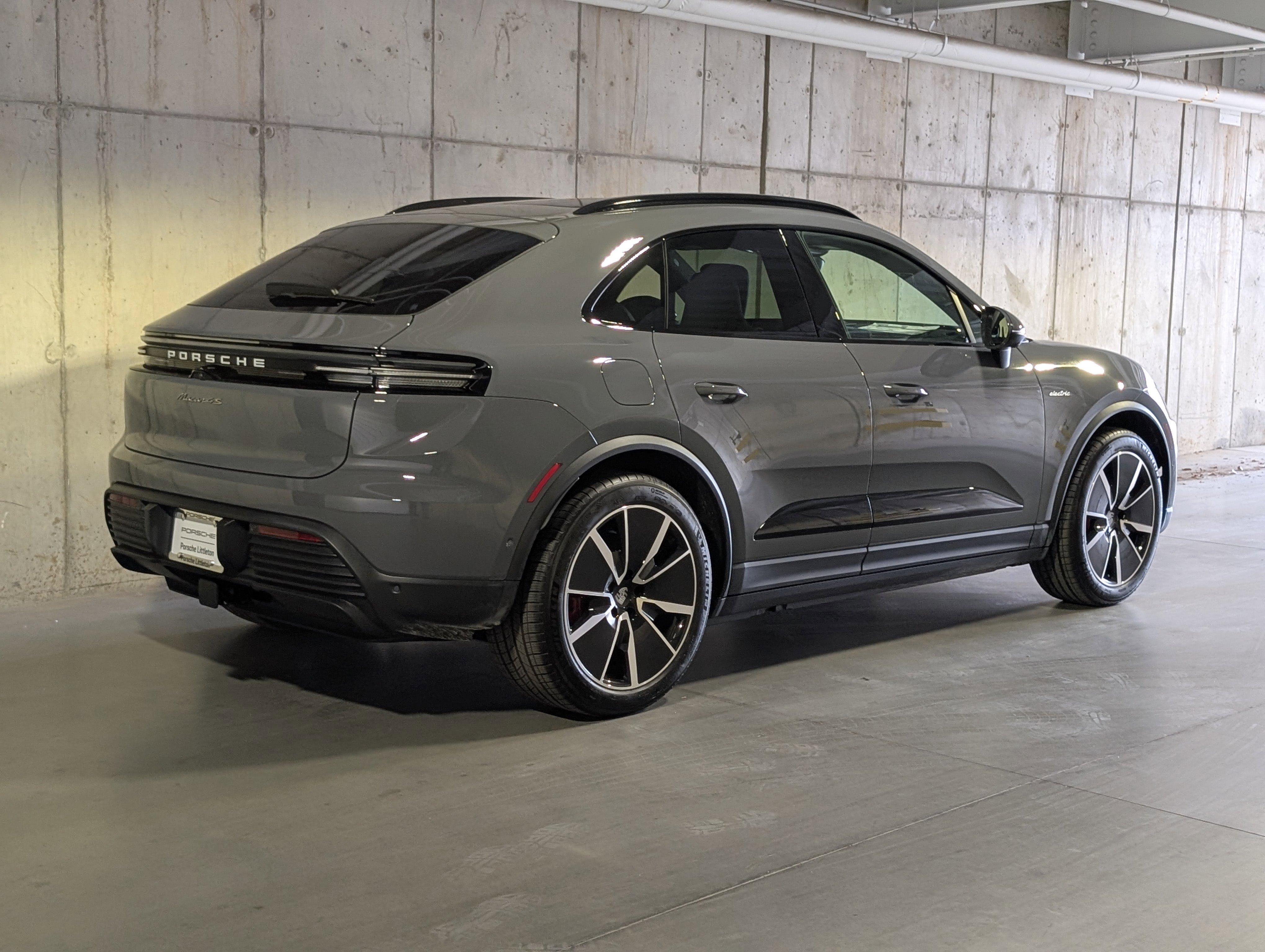 New 2026 Porsche Macan 4S Electric image 9