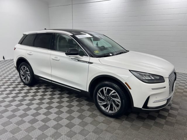 Used 2023 Lincoln Corsair AWD w/ Equipment Group 101A image 4