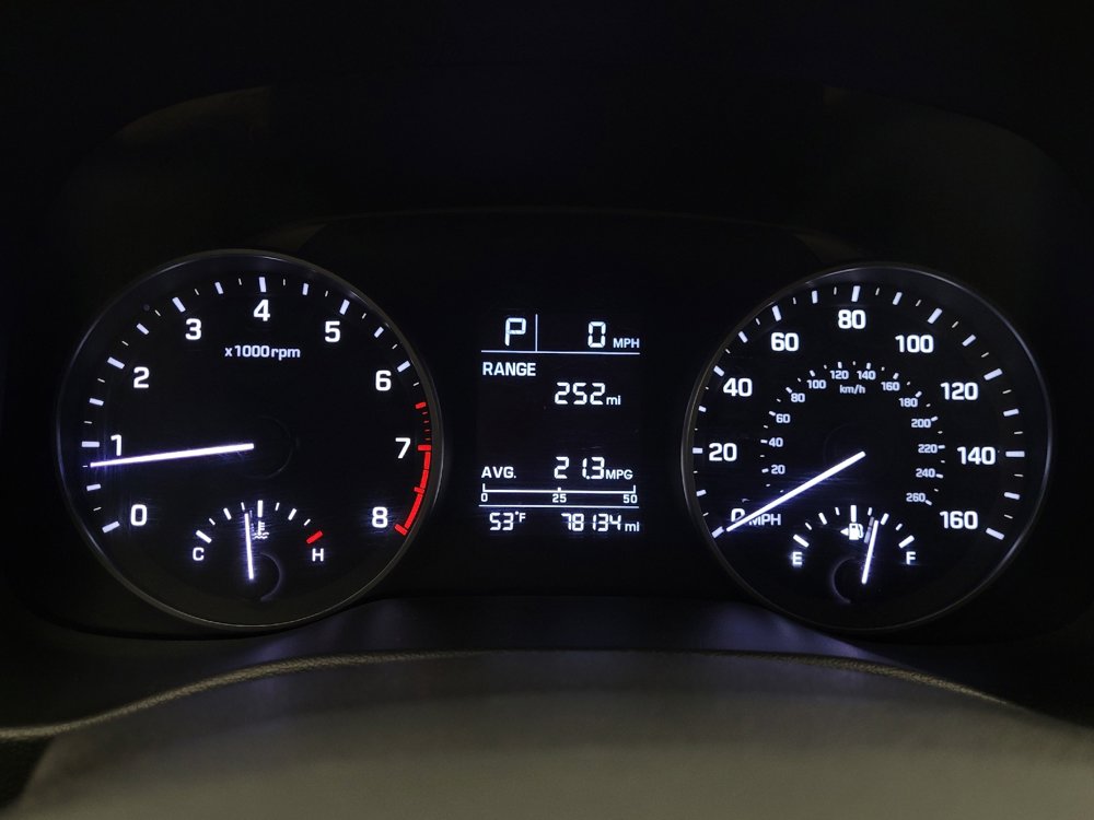 Used 2017 Hyundai Elantra SE image 23