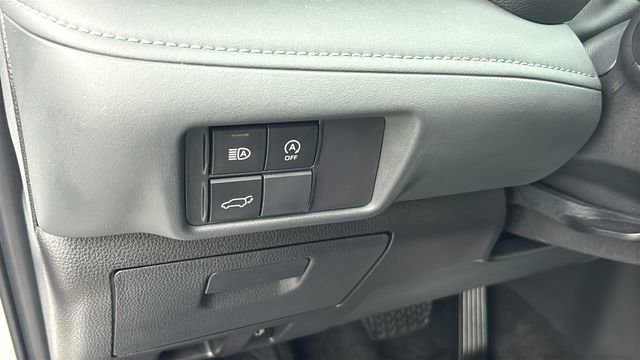 Used 2025 Toyota Highlander LE AWD/4WD image 15