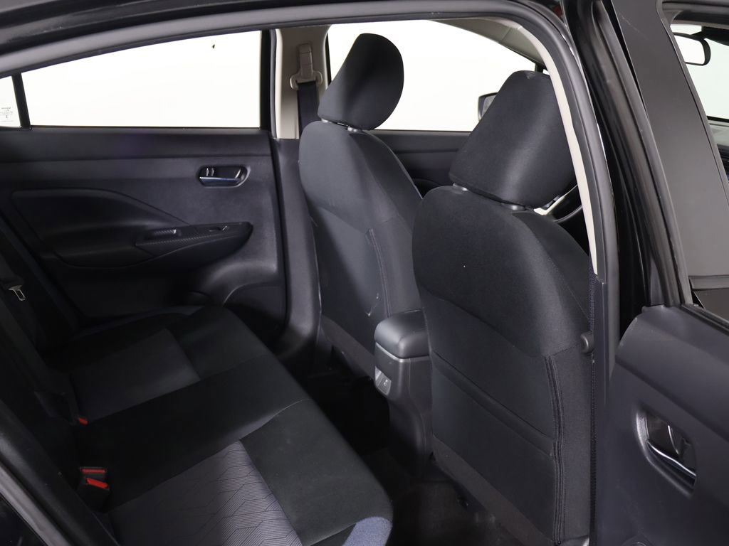 Used 2025 Nissan Versa SV image 25