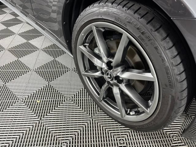 Used 2021 MAZDA MX-5 Miata Grand Touring RWD image 16
