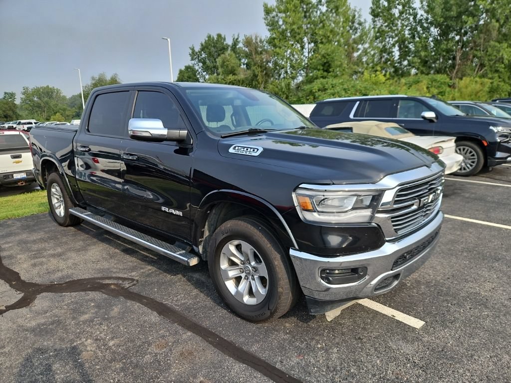Used 2019 RAM 1500 Laramie AWD/4WD image 3