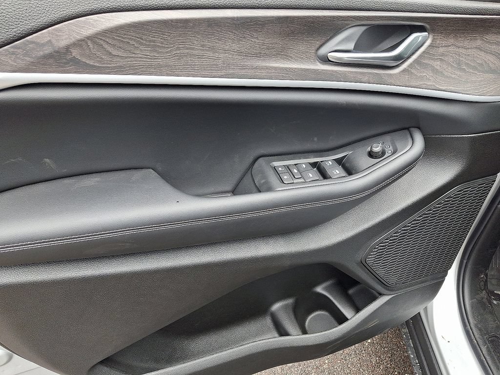 New 2026 Jeep Grand Cherokee Altitude AWD/4WD image 9