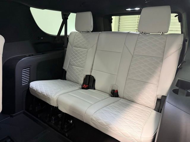 Used 2026 Cadillac Escalade ESV Platinum Sport w/ LPO, ONYX Package AWD/4WD image 13