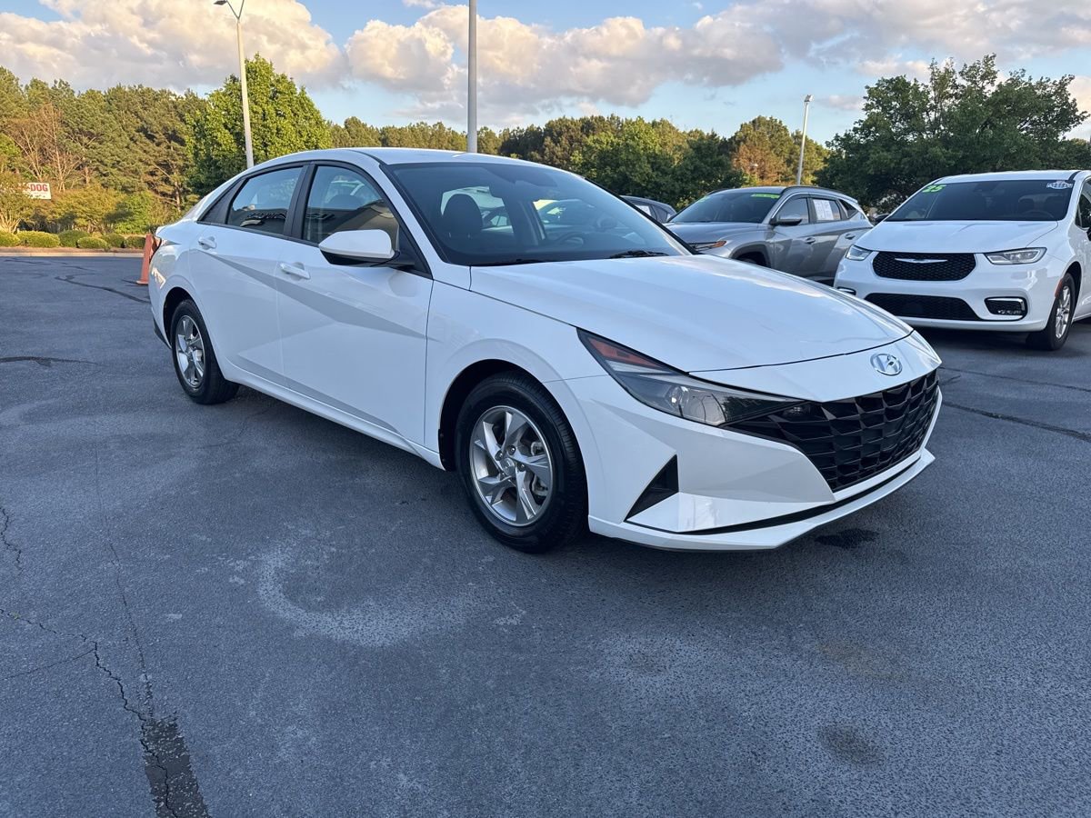 Used 2023 Hyundai Elantra SE image 9