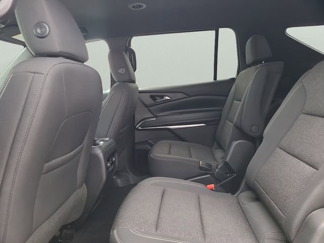 Used 2025 Chevrolet Traverse LT FWD image 10