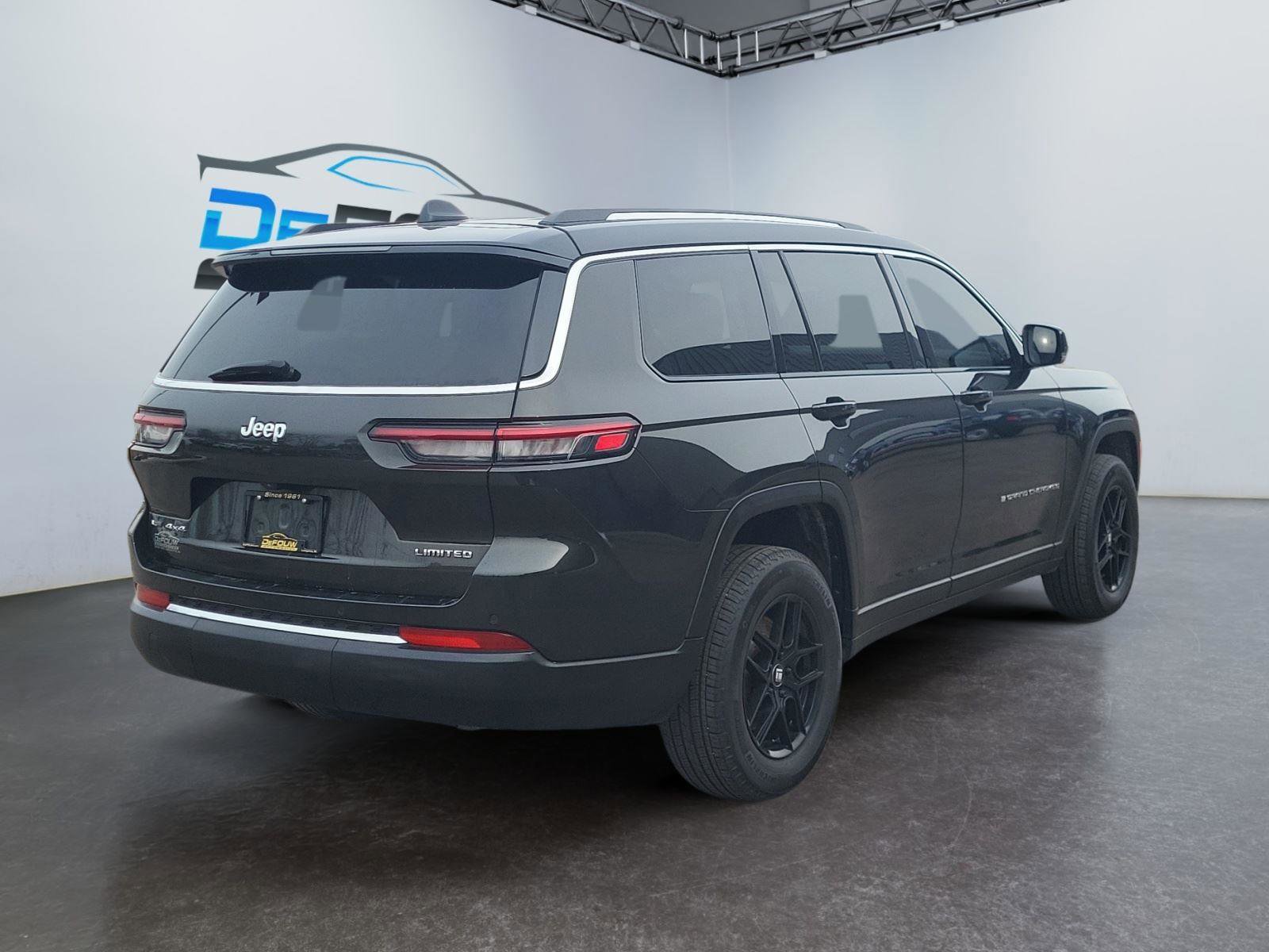 Used 2022 Jeep Grand Cherokee L Limited image 3