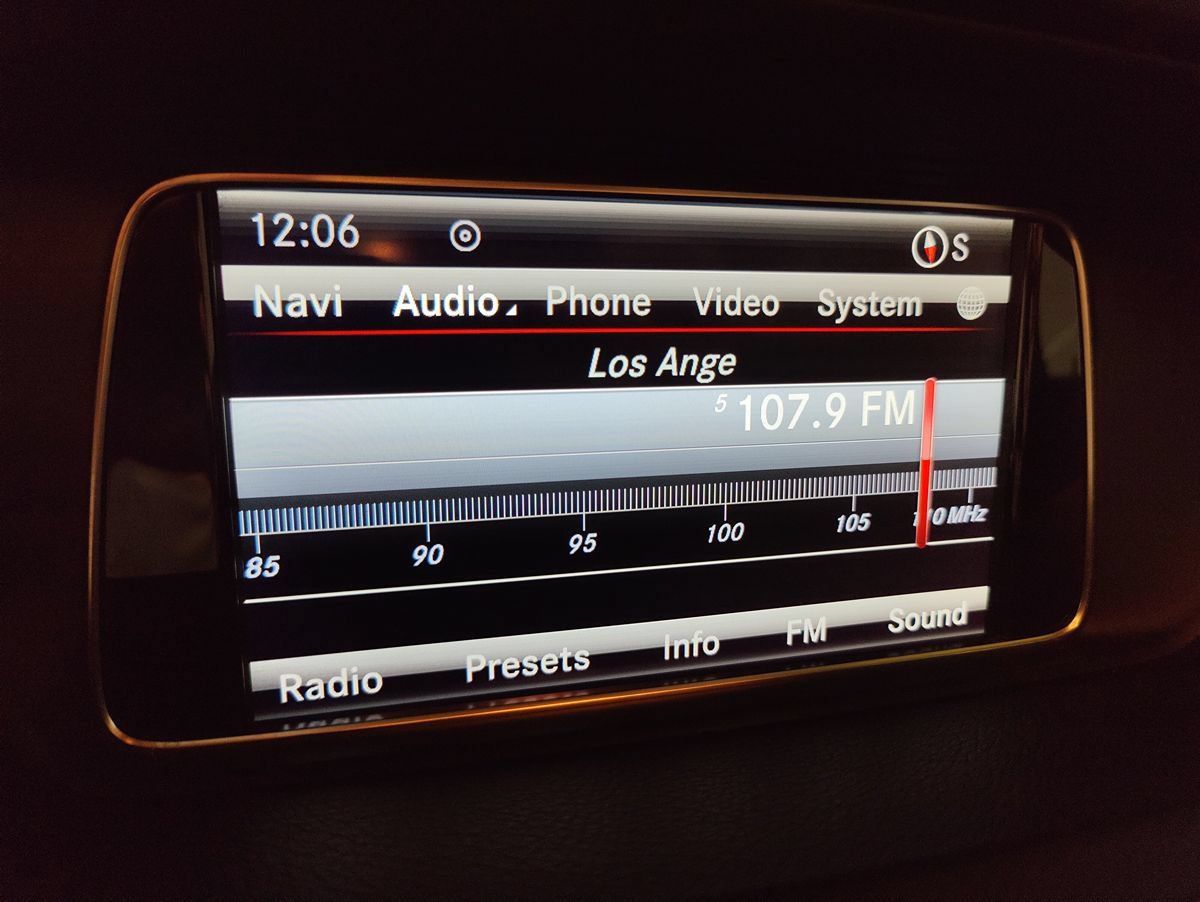 Used 2014 Mercedes-Benz E 350 4MATIC Wagon image 36