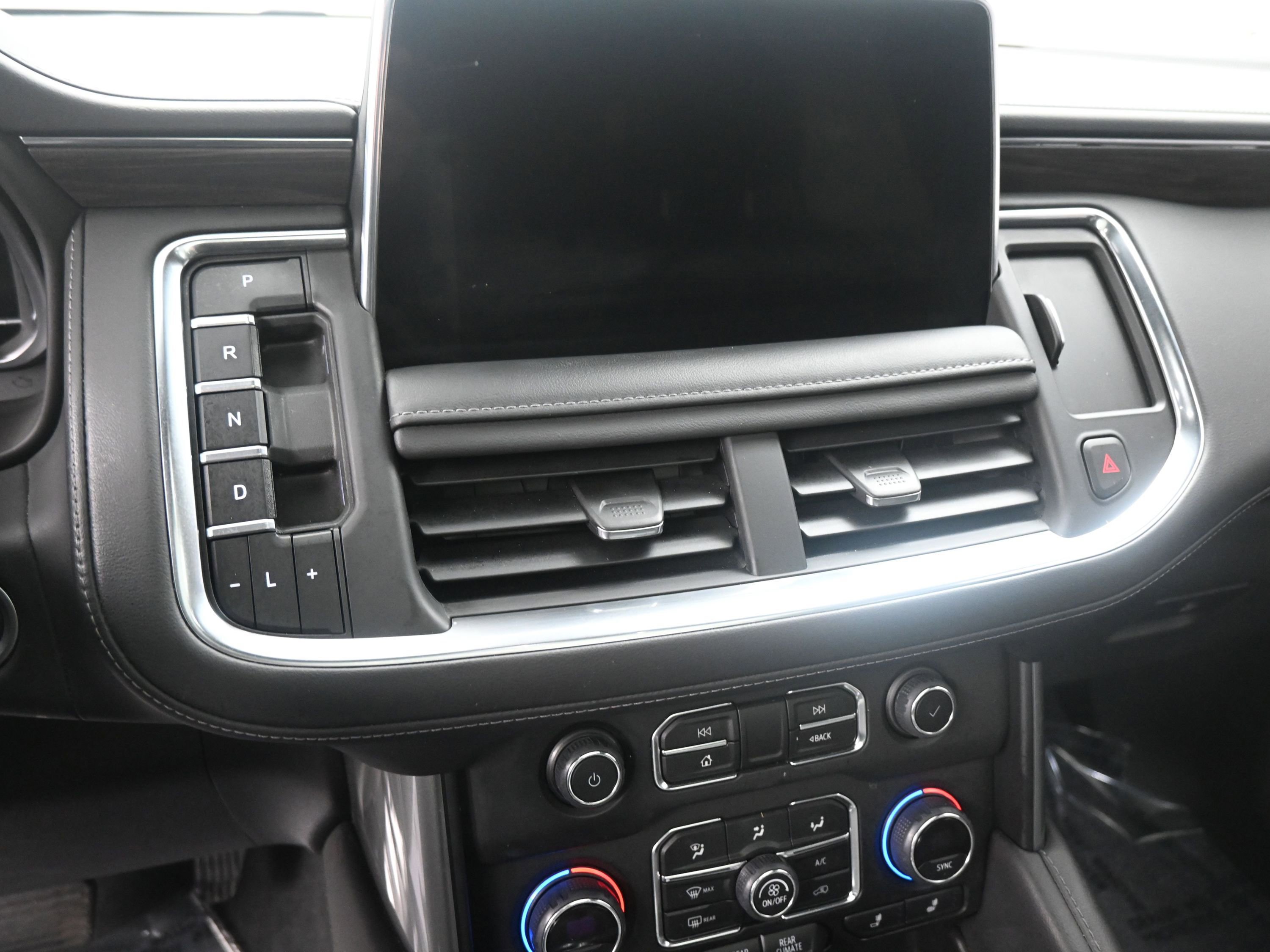 Certified 2023 Chevrolet Tahoe Z71 w/ Luxury Package image 16