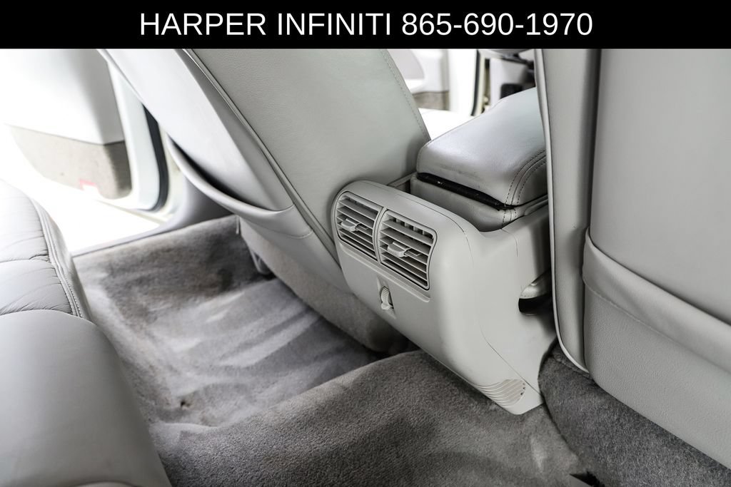 Used 2000 Lincoln Town Car Executive RWD image 69